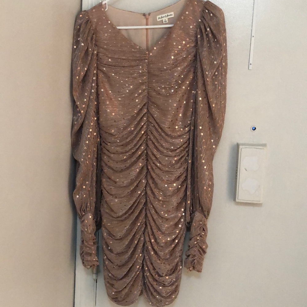 SOLD !!!For love and lemons 🍋 dress size M